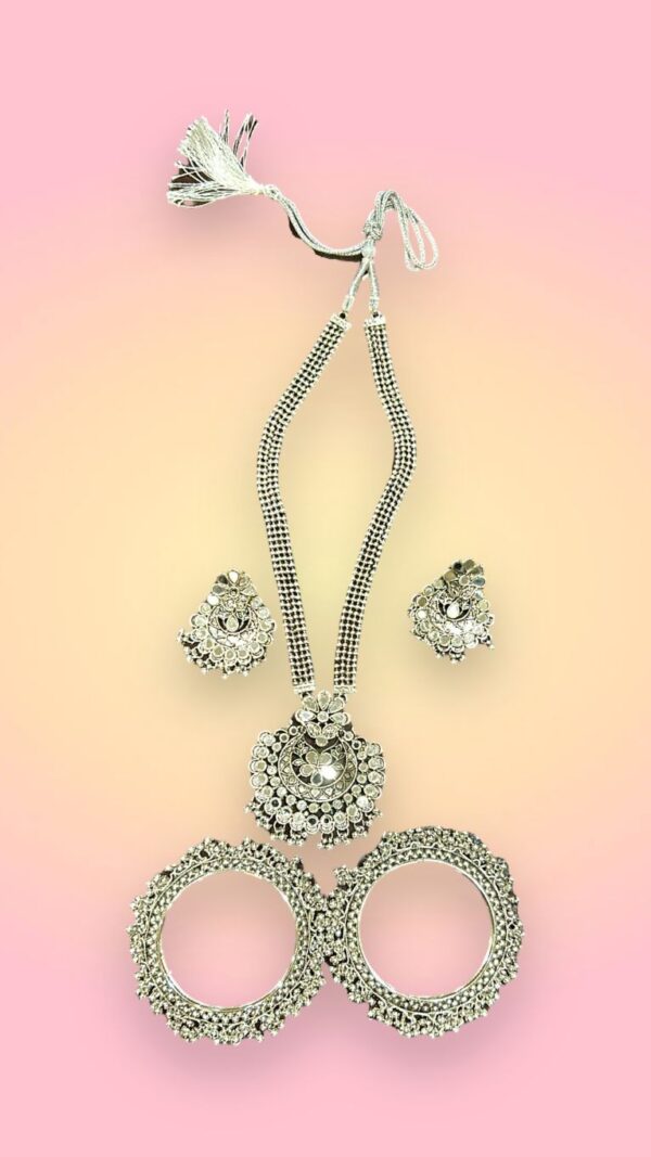 Beautiful Silver Color Oxidised Jewellery Set